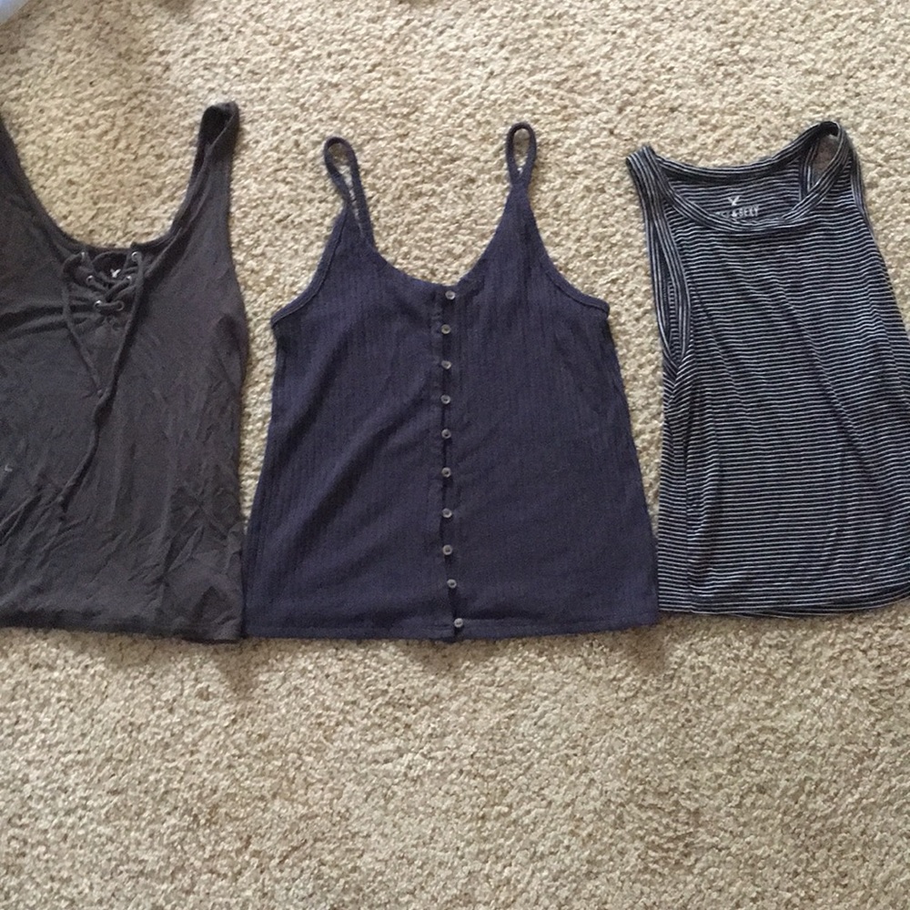 3 american eagle tank tops